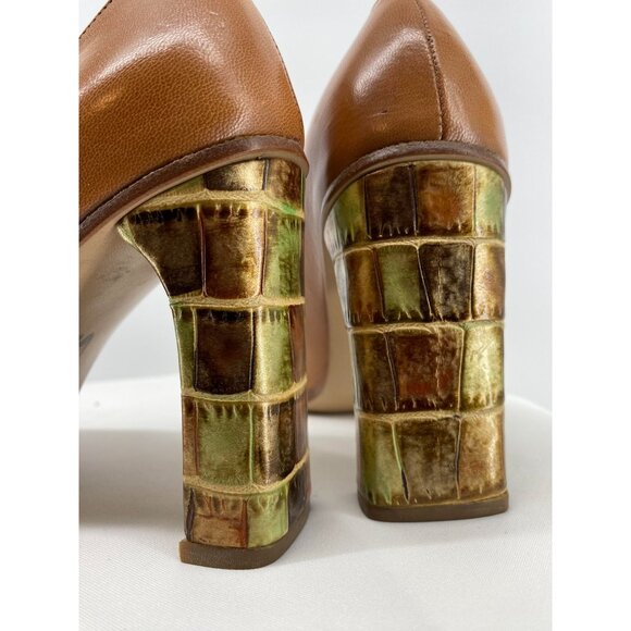 Kenneth Cole Italian Leather Heels With Unique Gold-Toned Block Heels - Size 6M - Picture 3 of 6